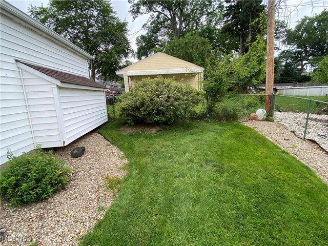6234 W 54th St, Parma, OH 44129 - view of yard