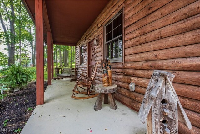 5820 Kildare Cir NW, Canton, OH 44718 - view of porch
