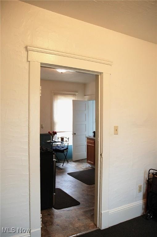 4354 E 71st St, Cleveland, OH 44105 - hall featuring baseboards