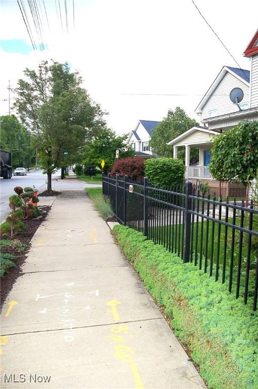 4354 E 71st St, Cleveland, OH 44105 - view of yard
