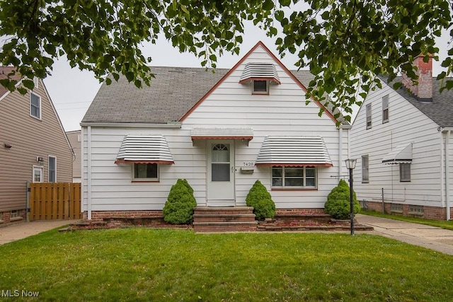 7428 Ira Ave, Brooklyn, OH 44144 - view of front of house with roof with shingles
