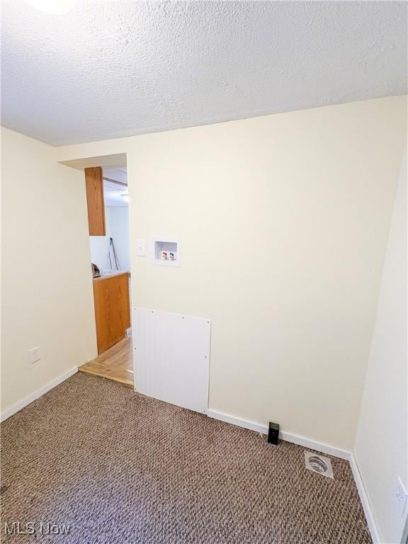 1019 Commerce St, Wellsville, OH 43968 - unfurnished room with light colored carpet and a textured ceiling