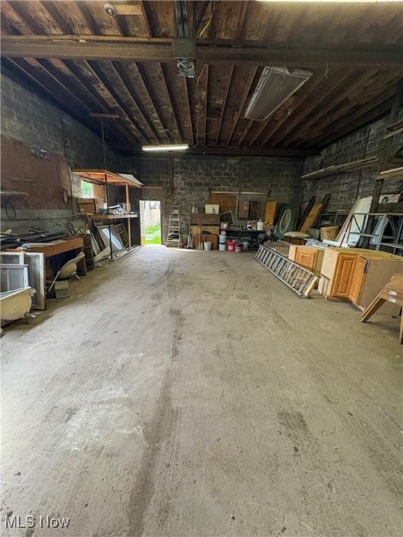 1019 Commerce St, Wellsville, OH 43968 - view of garage