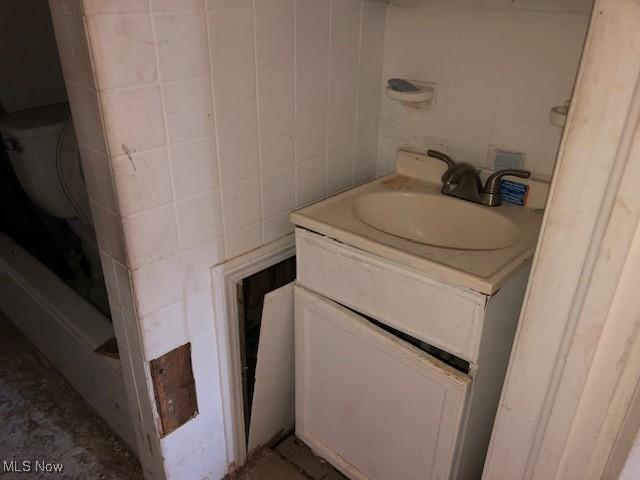 11624 Miles Ave, Cleveland, OH 44105 - photo 27