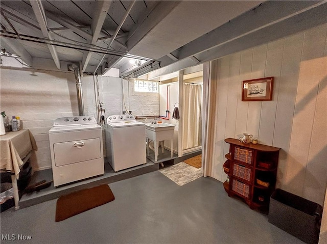 31 Marlindale Ave, Boardman, OH 44512 - washroom featuring washer and clothes dryer