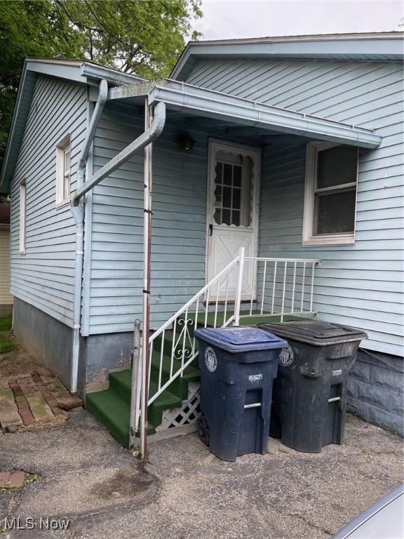 772 Shoshone Ave, Akron, OH 44305 - view of side of property