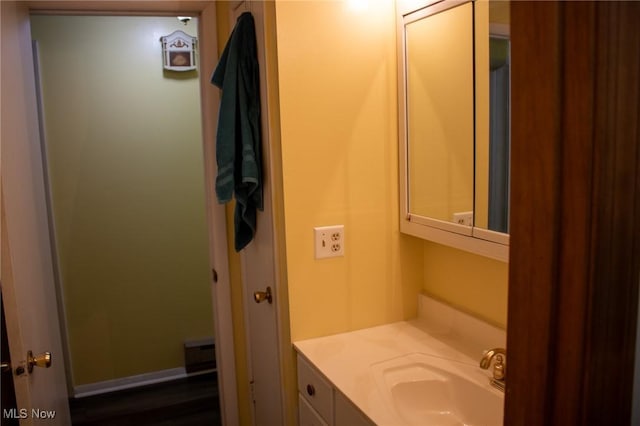 1553 Quail Hollow Dr, Cambridge, OH 43725 - bathroom featuring vanity