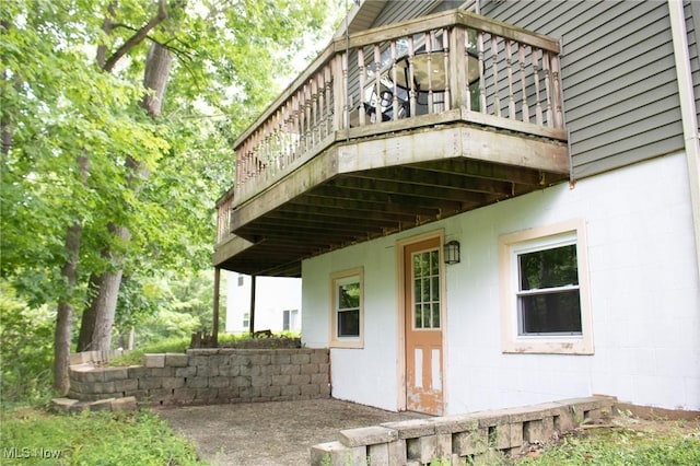 1553 Quail Hollow Dr, Cambridge, OH 43725 - view of side of home with concrete block siding