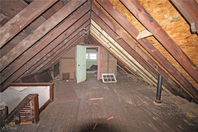 4076 E 106th St, Cleveland, OH 44105 - view of attic