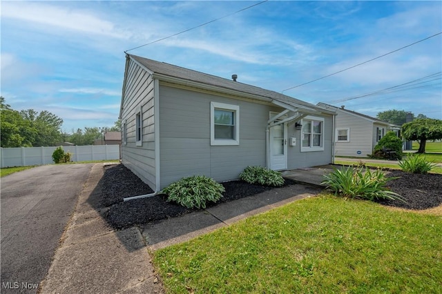 117 N Navarre Ave, Youngstown, OH 44515 - view of bungalow