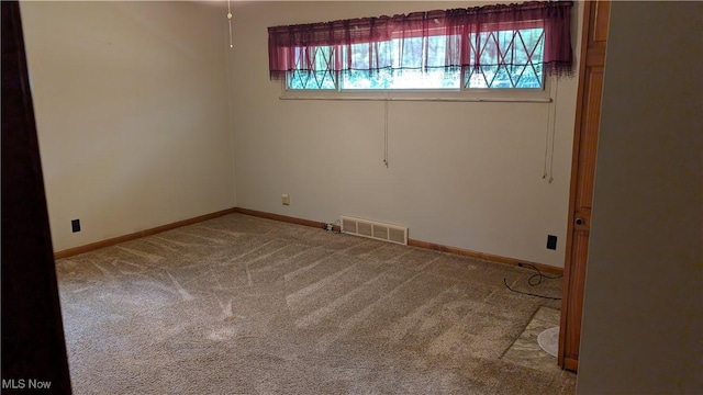 2615 Orchard Park St NW, Canton, OH 44718 - empty room with carpet and baseboards