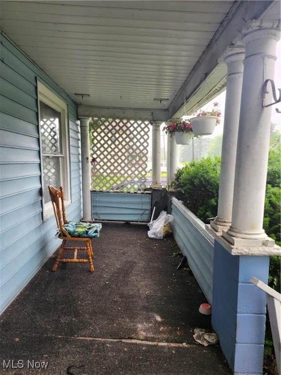 153 W Warren Ave, Youngstown, OH 44507 - photo 11