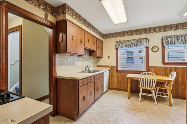 1900 Cypress Ave, Cleveland, OH 44109 - photo 10