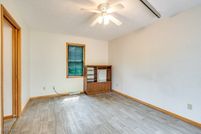 12222 Cenfield St NE, Alliance, OH 44601 - photo 19