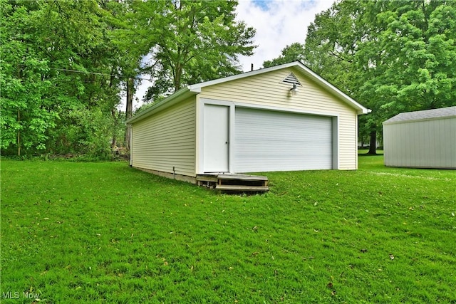 543 Towson Dr NW, Warren, OH 44483 - view of detached garage