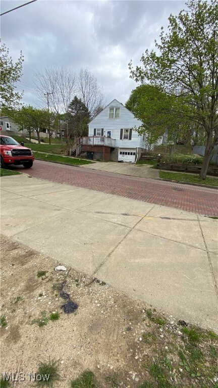 1442 Newton St, Akron, OH 44305 - photo 4