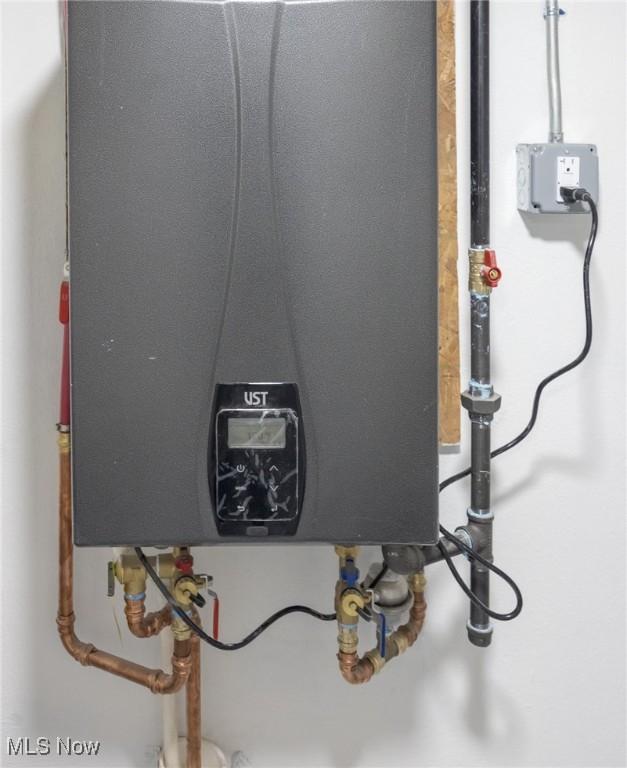 17607 Scottsdale Blvd, Shaker Heights, OH 44120 - detailed view of water heater