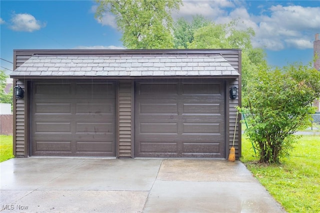 17607 Scottsdale Blvd, Shaker Heights, OH 44120 - view of garage