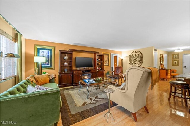 18975 Van Aken Blvd Unit 401, Shaker Heights, OH 44122 - living area featuring wood finished floors