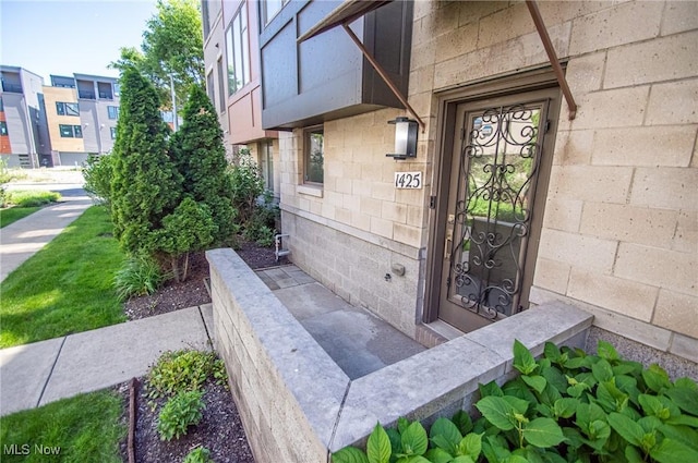 1425 Lindazzo Ave, Cleveland, OH 44114 - view of exterior entry