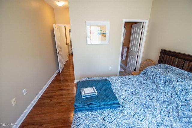 1425 Lindazzo Ave, Cleveland, OH 44114 - bedroom with wood finished floors and baseboards