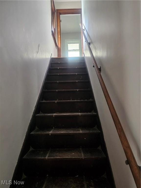 11 Adams St, Berea, OH 44017 - view of stairs