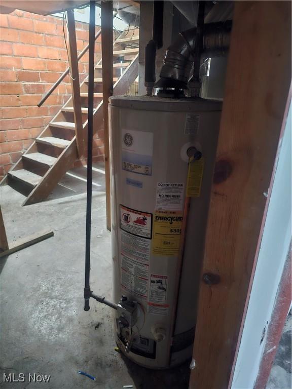 11 Adams St, Berea, OH 44017 - utility room with gas water heater