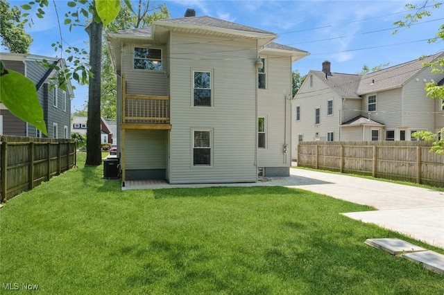 338 Denison Ave, Elyria, OH 44035 - photo 2