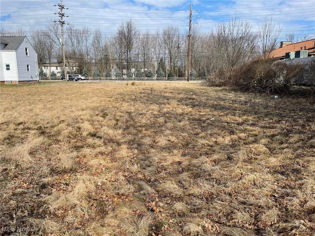 5560 Highland Rd, Highland Heights, OH 44143