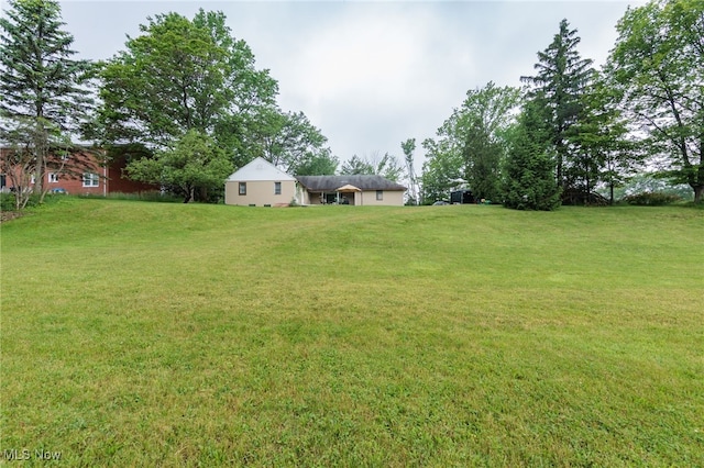 10229 State Rd, North Royalton, OH 44133 - view of grassy yard