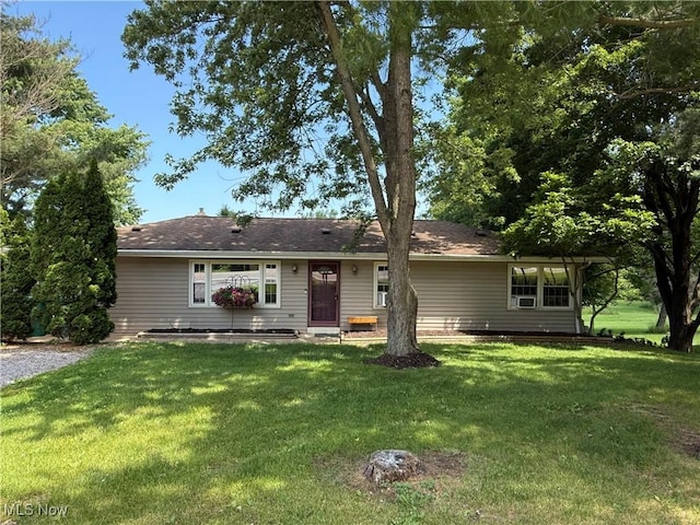 5301 S Ridge Rd W, Ashtabula, OH 44004 - ranch-style home featuring a front lawn