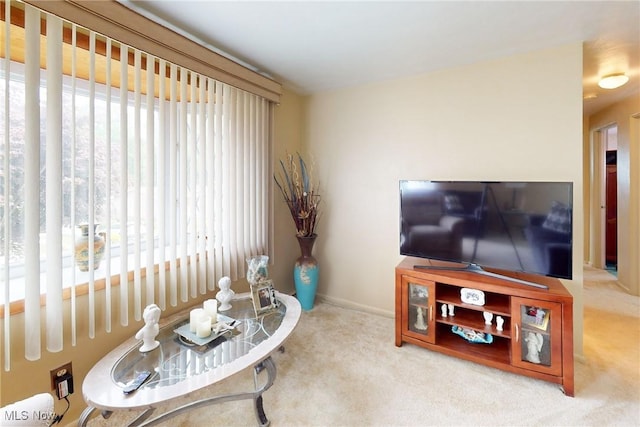 132 Karen Pl, Wintersville, OH 43953 - carpeted living room featuring baseboards