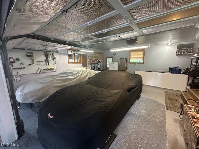 3232 Circle Dr, Cortland, OH 44410 - garage with a garage door opener