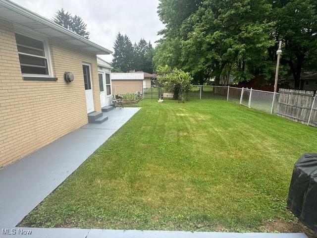 3232 Circle Dr, Cortland, OH 44410 - view of yard