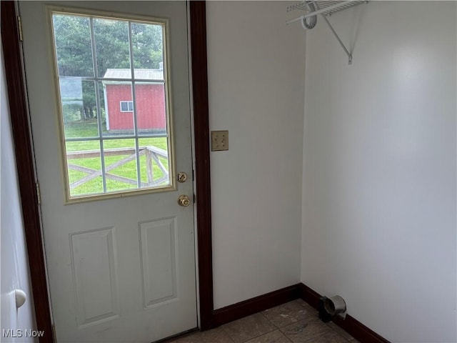2151 Stacy Ln, Zanesville, OH 43701 - photo 14
