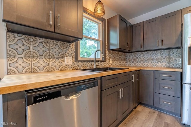 5728 Dailey Rd, New Franklin, OH 44319