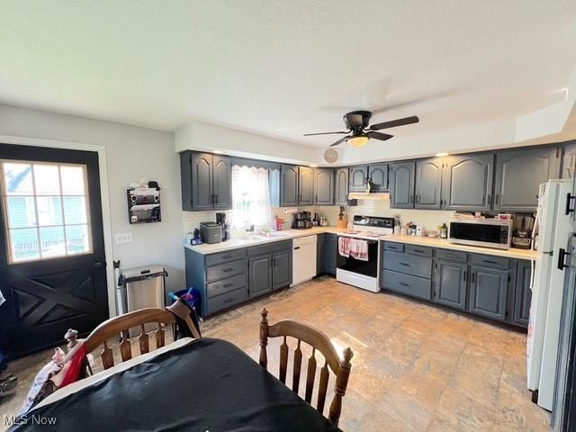 934 Parrish St, Uhrichsville, OH 44683 - photo 7