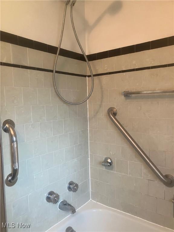7718 Bertha Ave, Parma, OH 44129 - full bath featuring shower / washtub combination