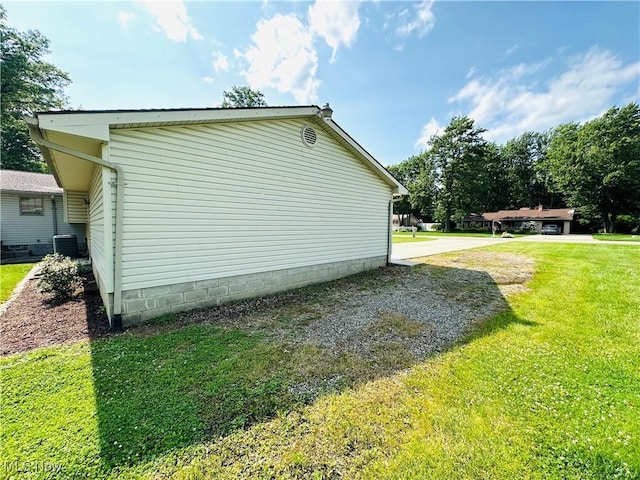 1684 Morris St, Mineral Ridge, OH 44440 - view of home's exterior with a lawn