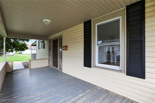722 Clark St, Cambridge, OH 43725 - view of wooden porch