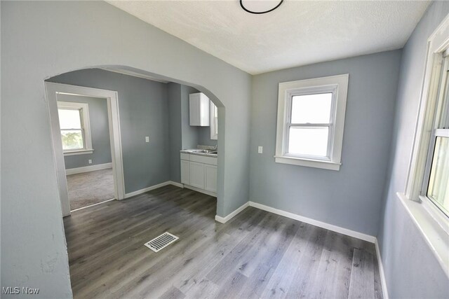 595 Hedden Ave, Akron, OH 44311 - photo 11