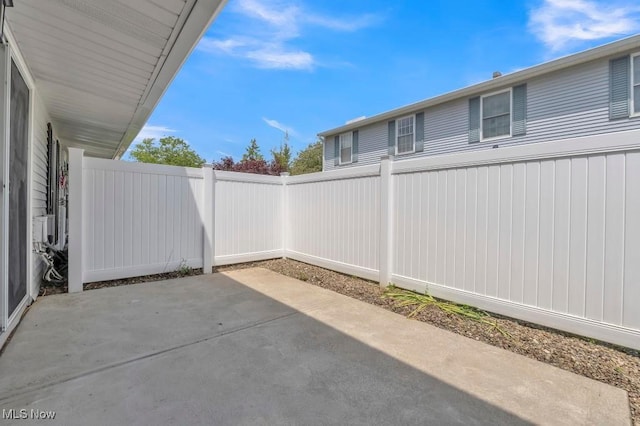 20347 Williamsburg Ct Unit 225B, Middleburg Heights, OH 44130 - view of patio
