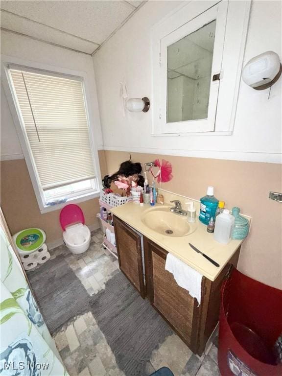 2320 22nd St SW, Akron, OH 44314 - full bath featuring vanity