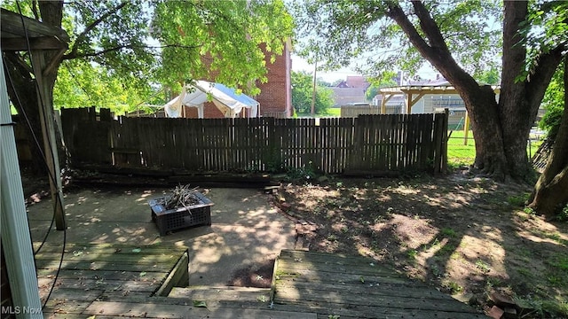 1014 20th St, Parkersburg, WV 26101 - view of yard featuring a wooden deck