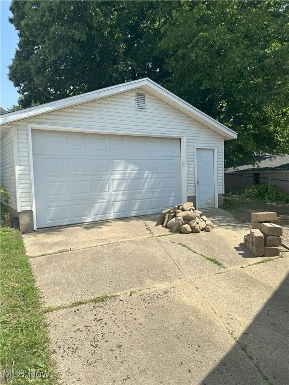 439 Birchwood Ave, Akron, OH 44310 - photo 22
