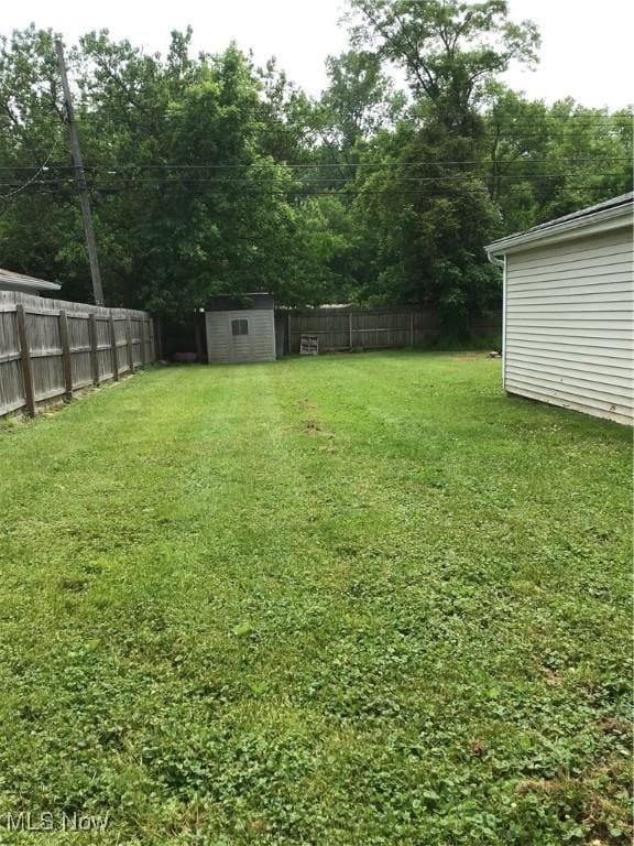 4118 Holl Ave, Sheffield Lake, OH 44054 - photo 4