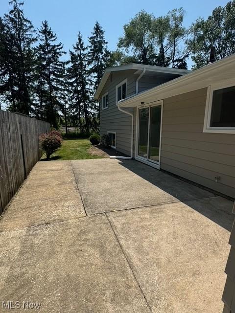 275 Butternut Ln, Berea, OH 44017 - rear view of house featuring a patio