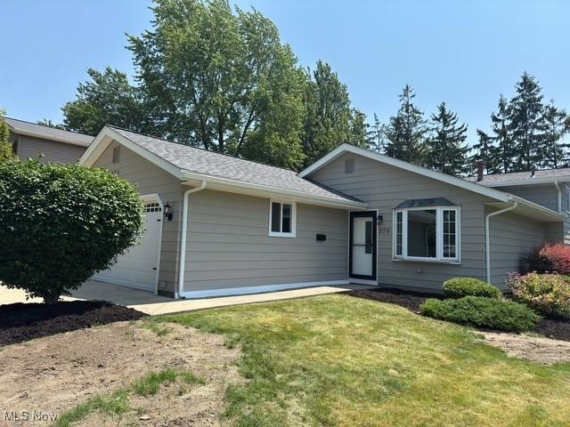 275 Butternut Ln, Berea, OH 44017 - ranch-style home with a front yard and a garage