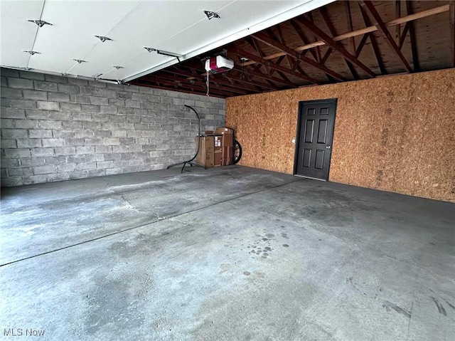 7374 Eisenhower Dr Unit 5, Boardman, OH 44512 - garage with a garage door opener