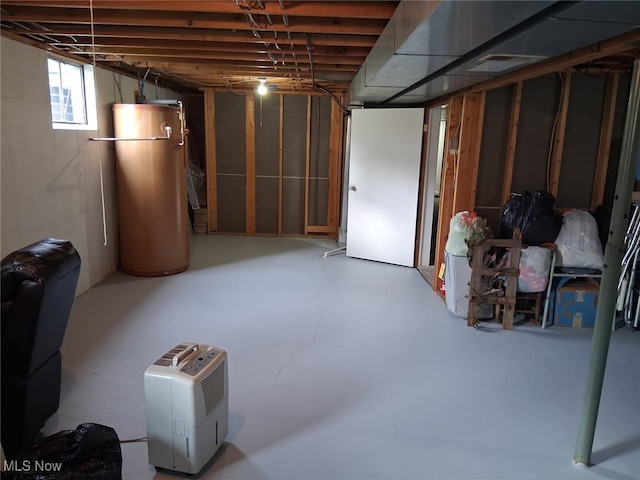 67682 Morristown Flushing Rd, Belmont, OH 43718 - basement featuring gas water heater